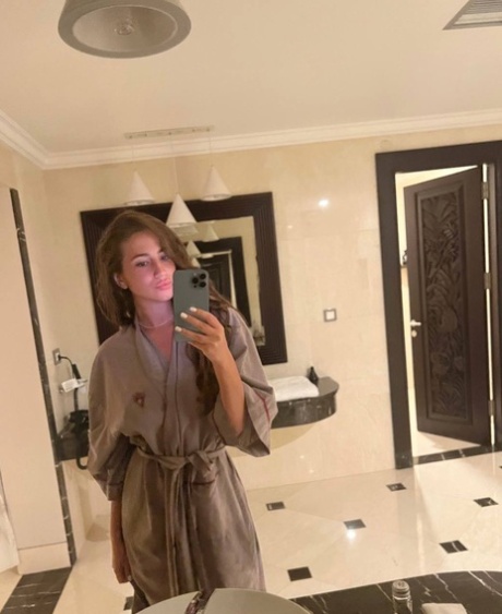 Adnan Menderes VIP Escort Irina