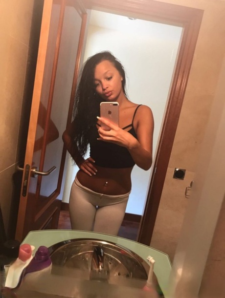 Abbasağa VIP Escort Bayan Bade